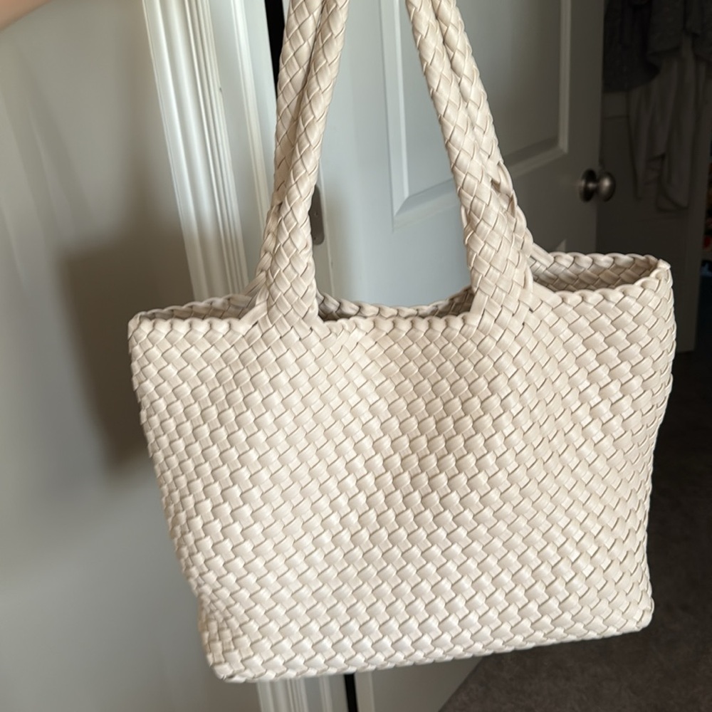 Woven leather bag cream